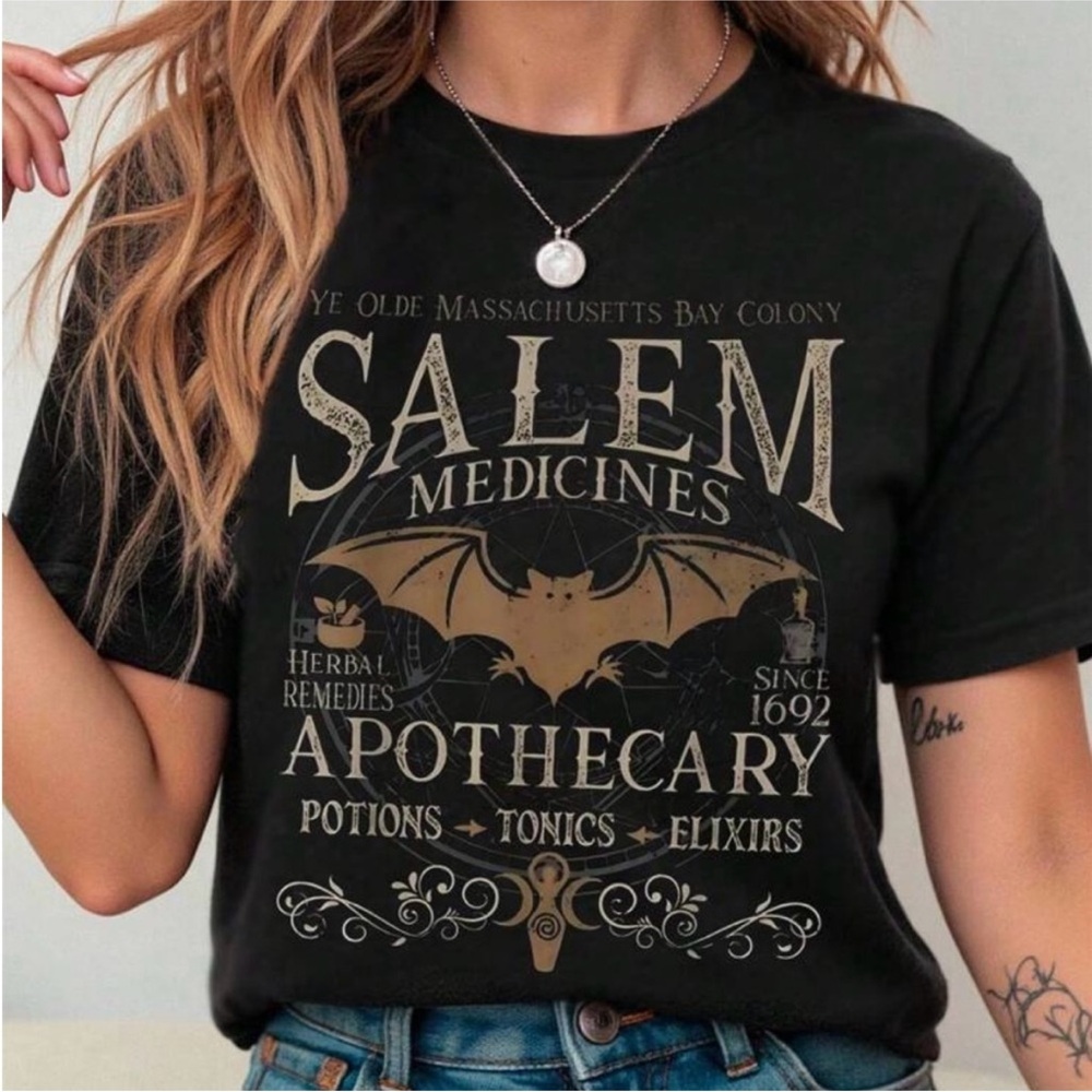 Salem Apothecary Graphic tee Black size 2XL
